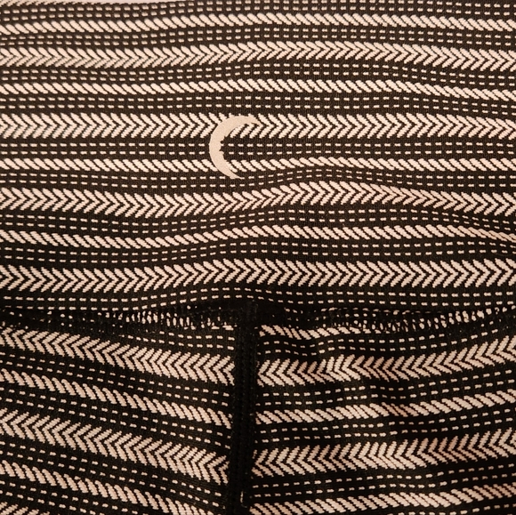 Zyia black stripe Adrenaline legging - Picture 5 of 6